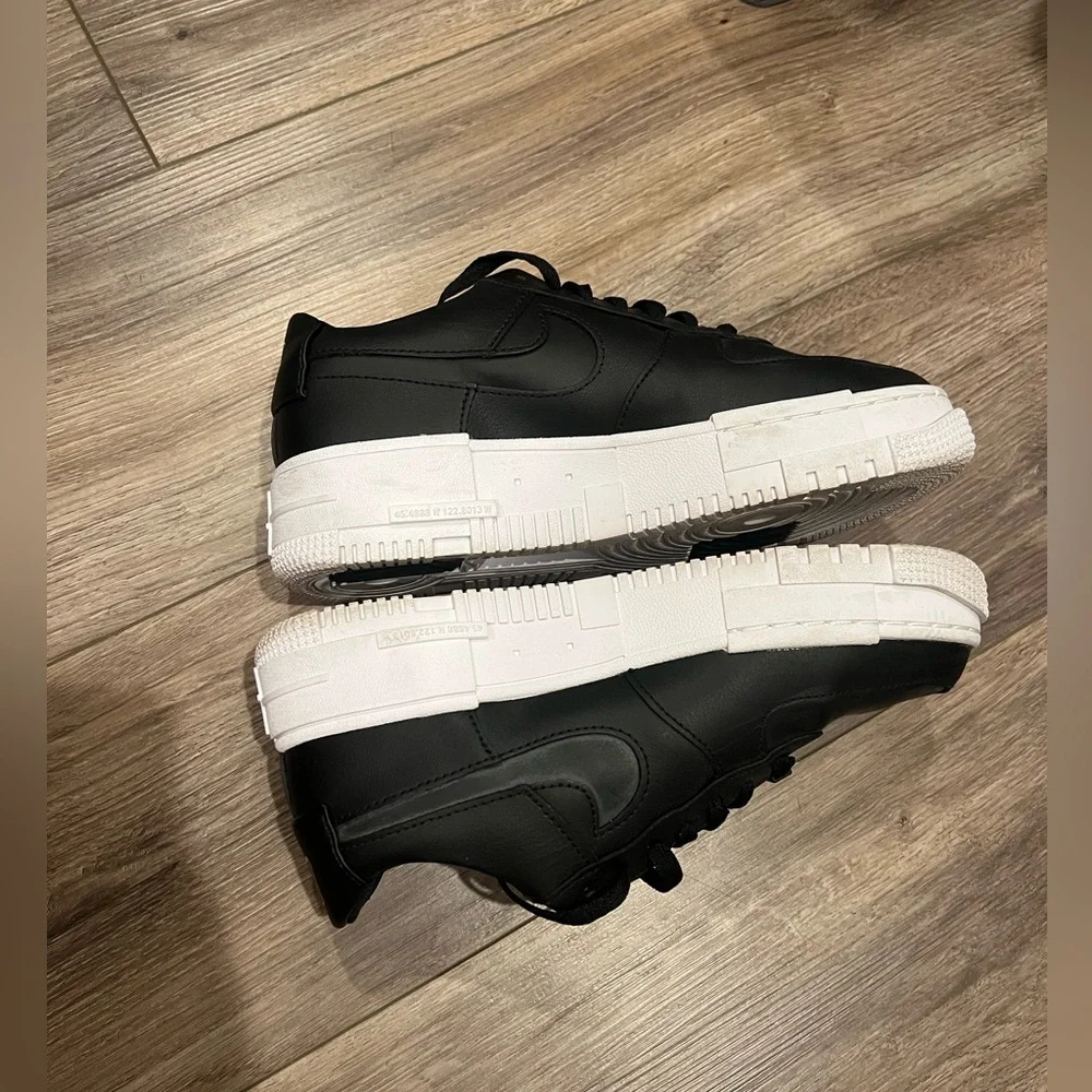 Nike Women’s Air Force 1 Pixel Black